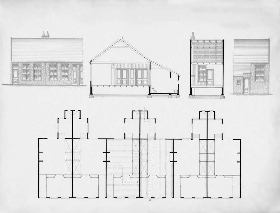 Bauzeichnung mit Ansichten und Grundrissen eines Hauses